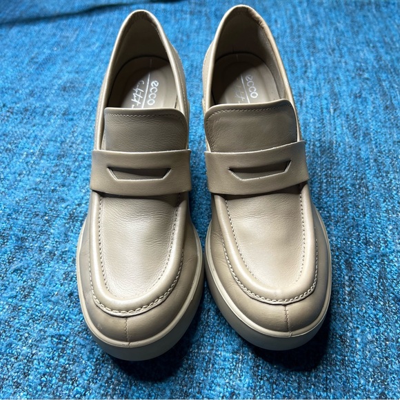 Ecco Shape Sculpted Motion Platform Penny Loafers in Cream Tan 37 or 6-6.5 Women - Picture 3 of 10